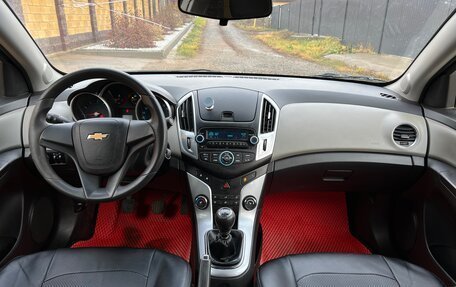 Chevrolet Cruze II, 2013 год, 900 000 рублей, 10 фотография