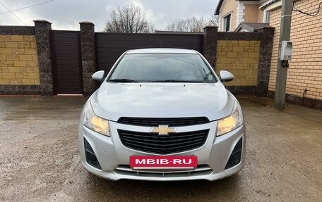 Chevrolet Cruze II, 2013 год, 900 000 рублей, 2 фотография