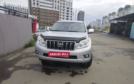 Toyota Land Cruiser Prado 150 рестайлинг 2, 2010 год, 2 700 000 рублей, 3 фотография