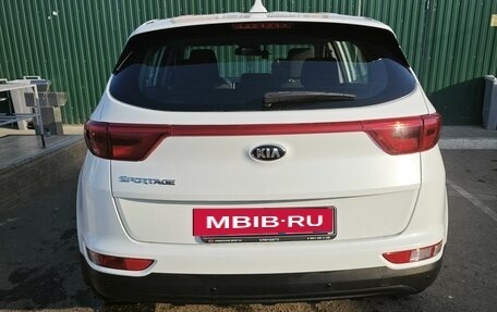 KIA Sportage IV рестайлинг, 2018 год, 2 300 000 рублей, 2 фотография