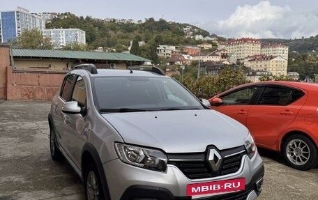 Renault Sandero II рестайлинг, 2019 год, 1 550 000 рублей, 2 фотография