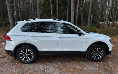 Volkswagen Tiguan II, 2019 год, 2 800 000 рублей, 5 фотография