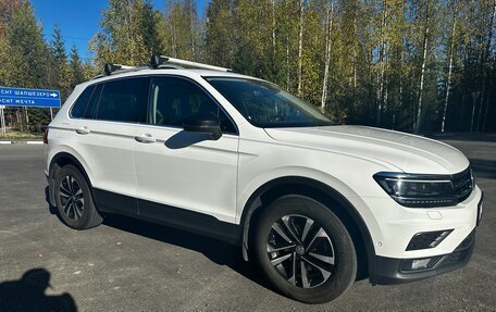 Volkswagen Tiguan II, 2019 год, 2 800 000 рублей, 40 фотография