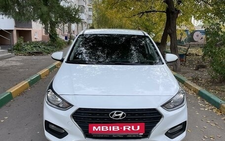 Hyundai Solaris II рестайлинг, 2018 год, 1 520 000 рублей, 2 фотография