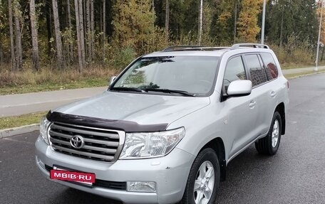 Toyota Land Cruiser 200, 2010 год, 2 600 000 рублей, 4 фотография