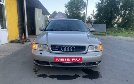 Audi A4, 2000 год, 450 000 рублей, 10 фотография