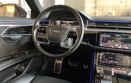 Audi S8, 2021 год, 16 500 000 рублей, 5 фотография