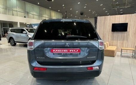 Mitsubishi Outlander III рестайлинг 3, 2013 год, 1 390 000 рублей, 4 фотография