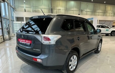 Mitsubishi Outlander III рестайлинг 3, 2013 год, 1 390 000 рублей, 5 фотография