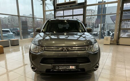 Mitsubishi Outlander III рестайлинг 3, 2013 год, 1 390 000 рублей, 8 фотография