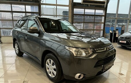 Mitsubishi Outlander III рестайлинг 3, 2013 год, 1 390 000 рублей, 7 фотография