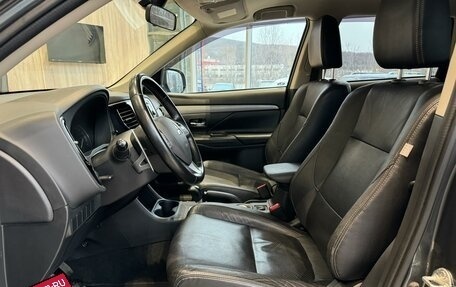 Mitsubishi Outlander III рестайлинг 3, 2013 год, 1 390 000 рублей, 9 фотография