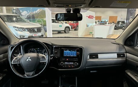 Mitsubishi Outlander III рестайлинг 3, 2013 год, 1 390 000 рублей, 27 фотография