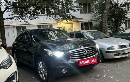 Infiniti FX II, 2012 год, 2 100 000 рублей, 2 фотография