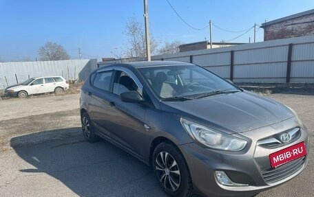 Hyundai Solaris II рестайлинг, 2012 год, 750 000 рублей, 2 фотография