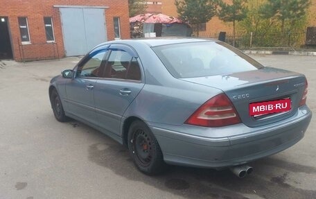 Mercedes-Benz C-Класс, 2005 год, 500 000 рублей, 5 фотография