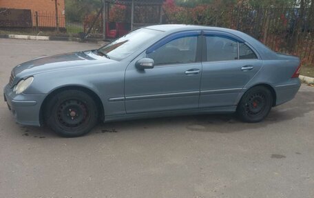 Mercedes-Benz C-Класс, 2005 год, 500 000 рублей, 8 фотография