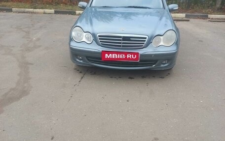 Mercedes-Benz C-Класс, 2005 год, 500 000 рублей, 12 фотография