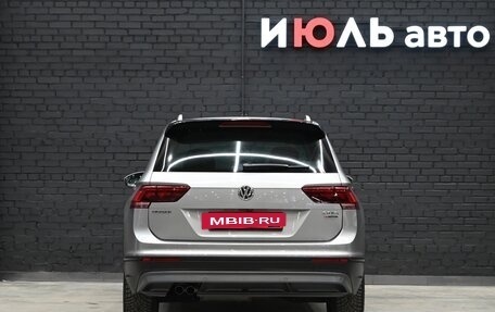 Volkswagen Tiguan II, 2017 год, 2 700 000 рублей, 5 фотография