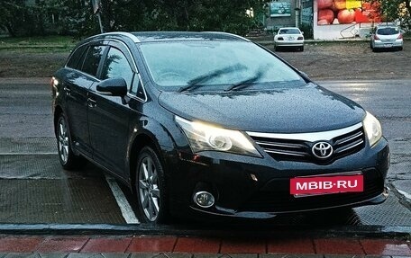 Toyota Avensis III рестайлинг, 2012 год, 1 550 000 рублей, 2 фотография