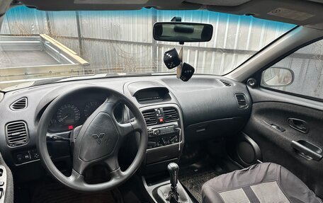 Mitsubishi Carisma I, 2002 год, 225 000 рублей, 10 фотография