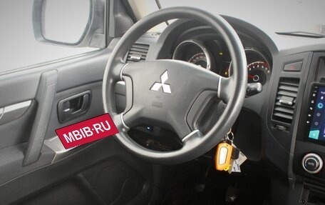 Mitsubishi Pajero IV, 2014 год, 2 280 000 рублей, 15 фотография