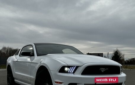 Ford Mustang VI рестайлинг, 2013 год, 2 090 000 рублей, 4 фотография