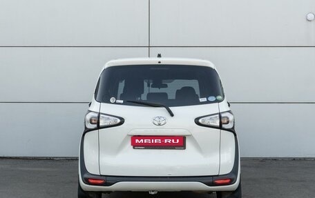 Toyota Sienta II, 2018 год, 1 439 000 рублей, 4 фотография