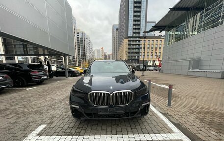 BMW X5, 2019 год, 6 825 000 рублей, 3 фотография