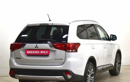 Mitsubishi Outlander III рестайлинг 3, 2015 год, 1 680 000 рублей, 4 фотография