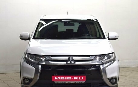 Mitsubishi Outlander III рестайлинг 3, 2015 год, 1 680 000 рублей, 2 фотография