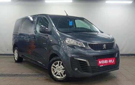 Peugeot Traveller I, 2018 год, 2 450 000 рублей, 3 фотография