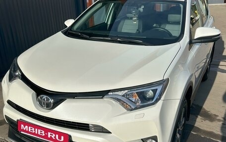 Toyota RAV4, 2016 год, 2 950 000 рублей, 1 фотография