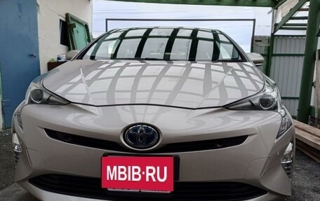 Toyota Prius IV XW50, 2018 год, 1 900 000 рублей, 2 фотография