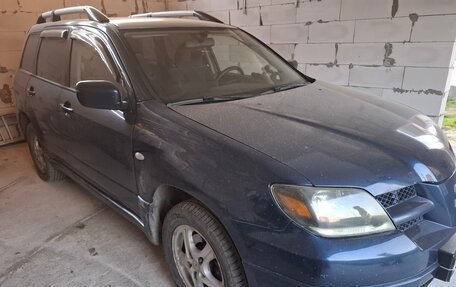 Mitsubishi Outlander III рестайлинг 3, 2004 год, 800 000 рублей, 2 фотография