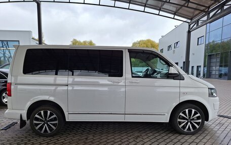 Volkswagen Multivan T5, 2013 год, 2 900 000 рублей, 2 фотография