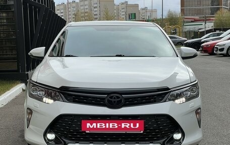 Toyota Camry, 2017 год, 2 550 000 рублей, 2 фотография