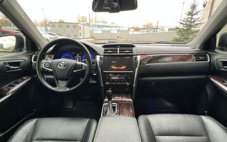 Toyota Camry, 2017 год, 2 550 000 рублей, 11 фотография