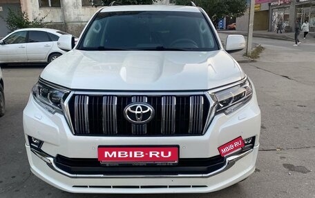 Toyota Land Cruiser Prado 150 рестайлинг 2, 2019 год, 5 700 000 рублей, 2 фотография