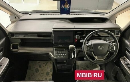 Honda Stepwgn IV, 2016 год, 2 599 000 рублей, 16 фотография