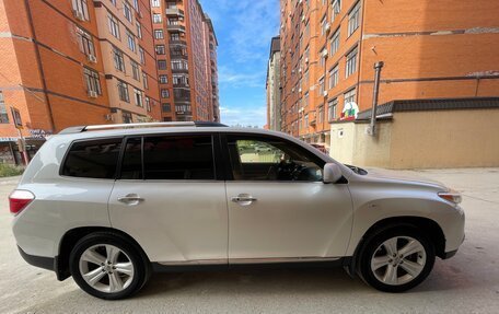 Toyota Highlander III, 2012 год, 2 000 000 рублей, 14 фотография