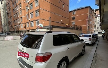 Toyota Highlander III, 2012 год, 2 000 000 рублей, 13 фотография