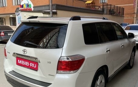 Toyota Highlander III, 2012 год, 2 000 000 рублей, 12 фотография