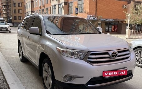 Toyota Highlander III, 2012 год, 2 000 000 рублей, 15 фотография