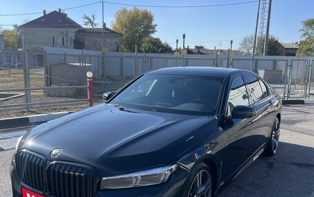 BMW 7 серия, 2019 год, 5 000 000 рублей, 2 фотография