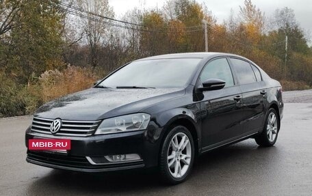 Volkswagen Passat B7, 2011 год, 990 000 рублей, 4 фотография