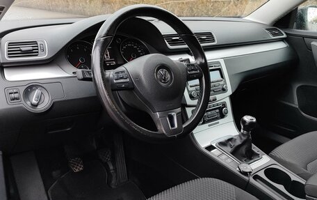 Volkswagen Passat B7, 2011 год, 990 000 рублей, 15 фотография