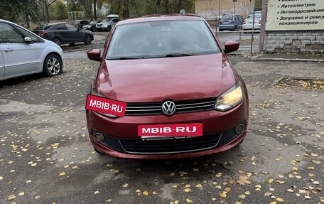 Volkswagen Polo VI (EU Market), 2011 год, 565 000 рублей, 2 фотография