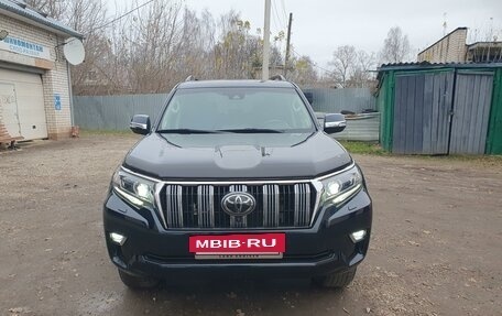 Toyota Land Cruiser Prado 150 рестайлинг 2, 2017 год, 5 800 000 рублей, 3 фотография