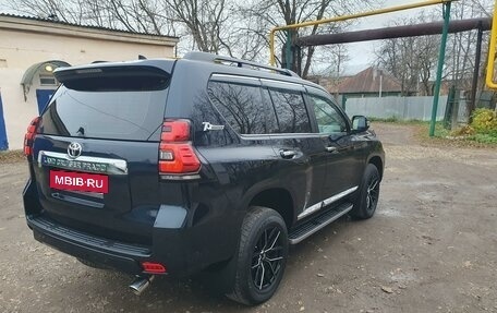 Toyota Land Cruiser Prado 150 рестайлинг 2, 2017 год, 5 800 000 рублей, 5 фотография